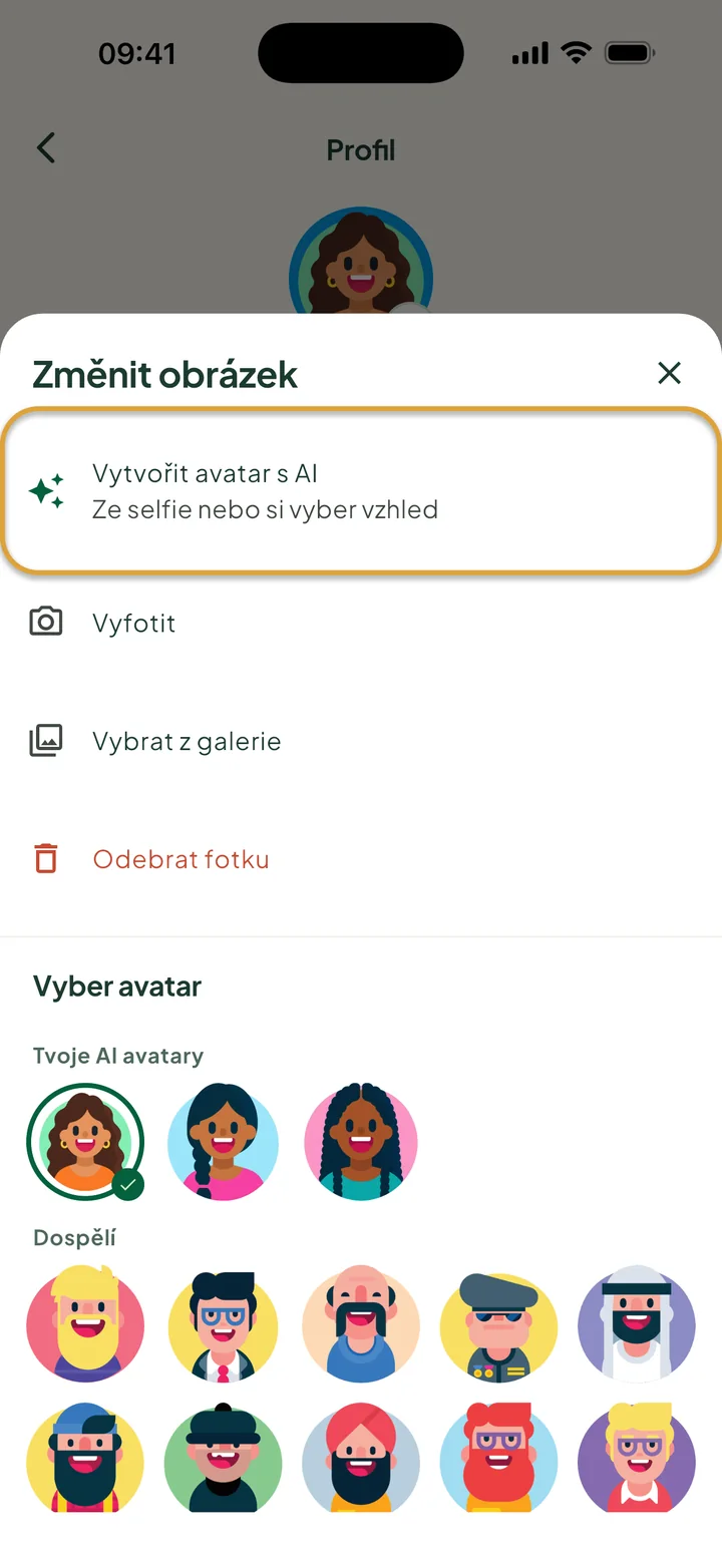 Nabídka Změnit obrázek. Zakroužkované je Vytvořit avatar s AI. V části Vyber avatar ukazuje Tvoje AI avatary tři verze.
