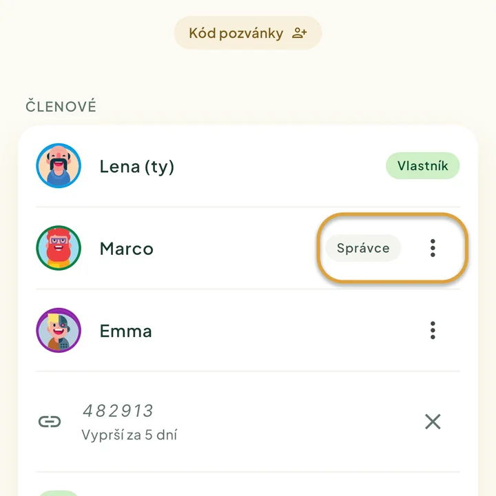 Seznam Členové na obrazovce Rodina se štítky Vlastník a Správce. Zakroužkovaný je štítek Správce a tlačítko ⋮ vedle Marca.