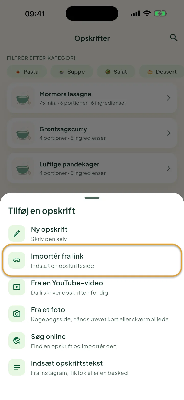 Skærmen Opskrifter med menuen + åben. Importér fra link er markeret med en cirkel.