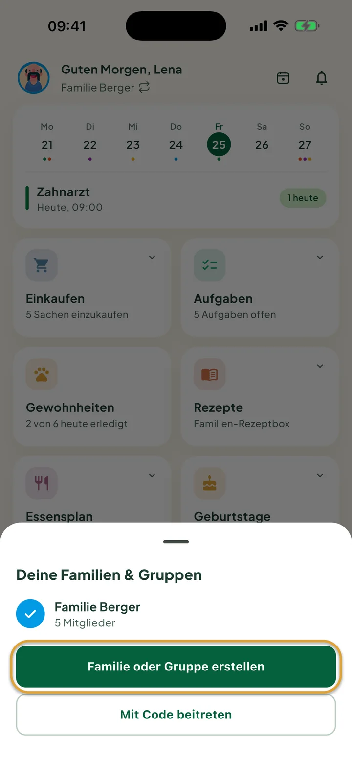 Das Fenster Deine Familien & Gruppen über dem Startbildschirm. Der Button Familie oder Gruppe erstellen ist eingekreist.