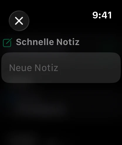 Eine schnelle Notiz auf der Uhr, bereit zum Diktieren.