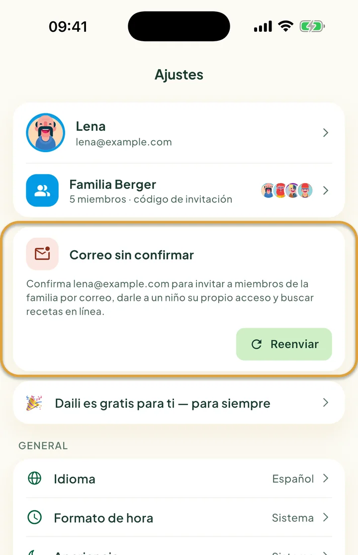 La parte de arriba de Ajustes. La tarjeta Correo sin confirmar con su botón Reenviar está marcada con un círculo.