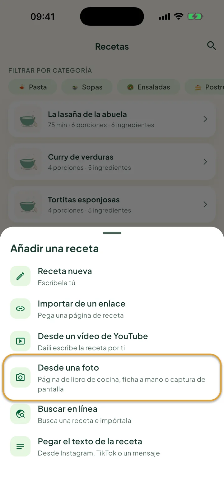 La pantalla Recetas con el menú + abierto. Desde una foto está marcado con un círculo.