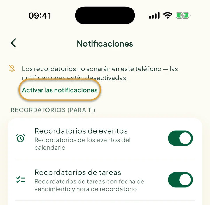 La parte de arriba de la pantalla Notificaciones con un aviso de que las notificaciones están desactivadas. Activar las notificaciones está marcado con un círculo.