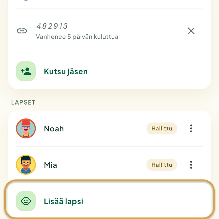 Perhe-näkymän Lapset-osio, jossa on kaksi lasta. Rivi Lisää lapsi on ympyröity.