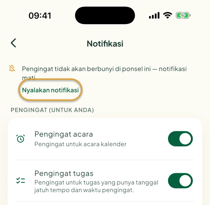Bagian atas layar Notifikasi dengan pesan bahwa notifikasi mati. Nyalakan notifikasi dilingkari.