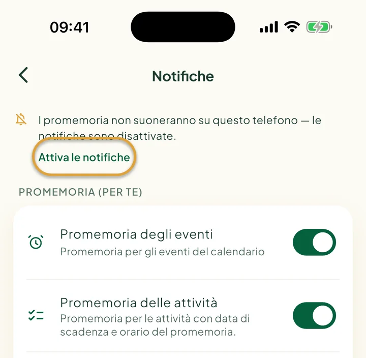 La parte alta della schermata Notifiche con un avviso che le notifiche sono disattivate. Attiva le notifiche è cerchiato.