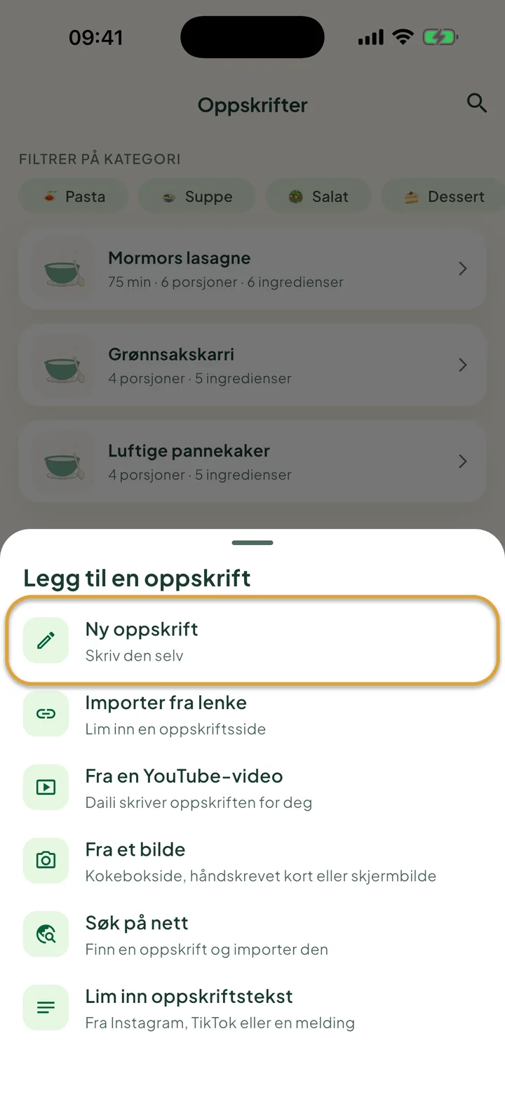 Skjermen Oppskrifter med menyen + åpen. Ny oppskrift er ringet inn.