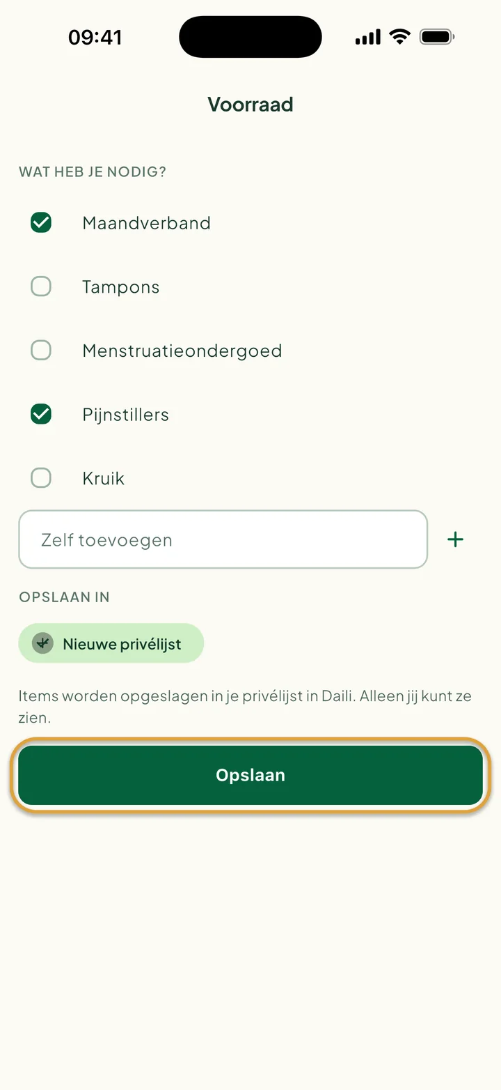 Het scherm Voorraad met Maandverband en Pijnstillers aangevinkt en Nieuwe privélijst gekozen. Opslaan is omcirkeld.