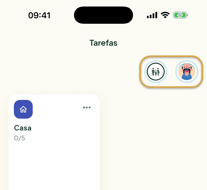 O alto da tela Tarefas. O círculo da família e a sua foto, no canto superior direito, estão circulados.