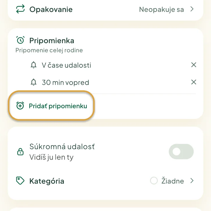 Sekcia Pripomienka vo formulári udalosti s dvoma pripomienkami. Zakrúžkované je tlačidlo Pridať pripomienku.