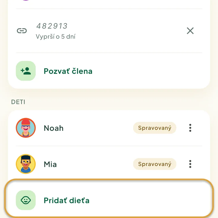 Sekcia Deti na obrazovke Rodina s dvoma deťmi. Zakrúžkovaný je riadok Pridať dieťa.