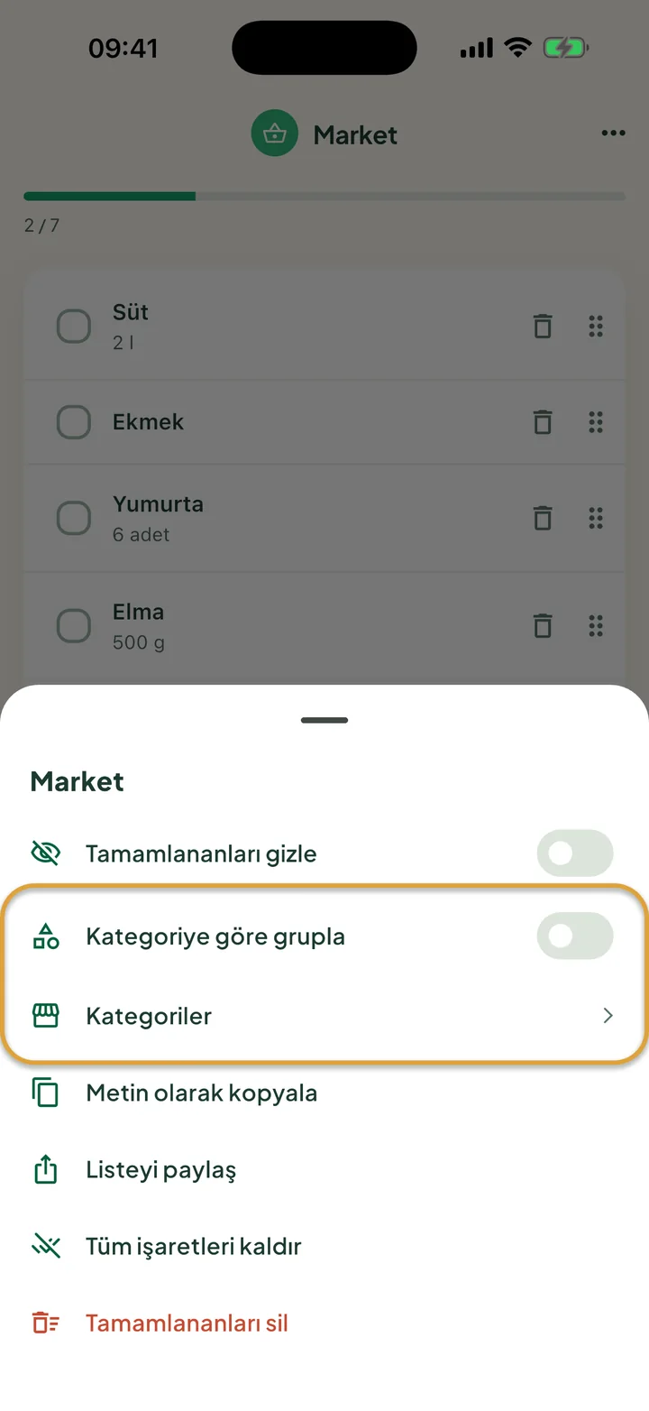 Market listesinin ⋯ menüsü. Kategoriye göre grupla anahtarı ve Kategoriler satırı daire içine alınmış.